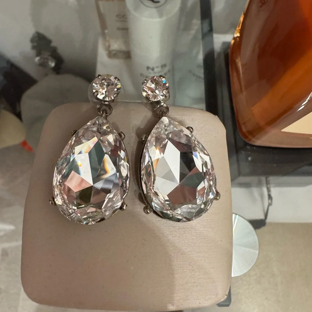 Fashion Jewelry Silver Crystal Teardrop Earrings - Picture 1 of 2